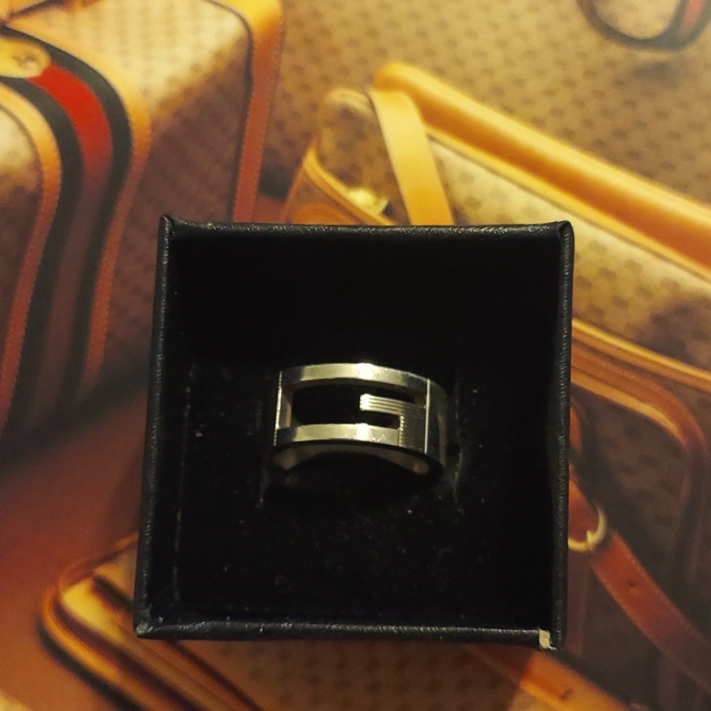 Amazing Gucci cut out ring, 925 silver unisex, early 90's EVC!